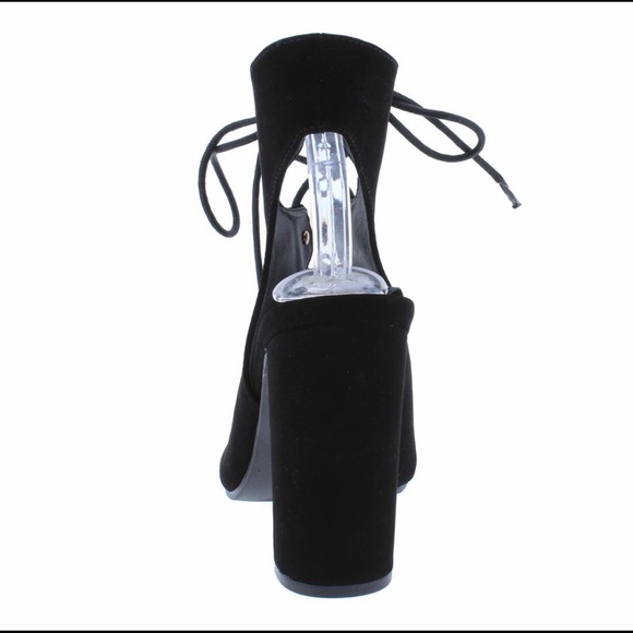 CLEARANCE!!🔥👠 Black lace up open toe chunky heel - Picture 3 of 3